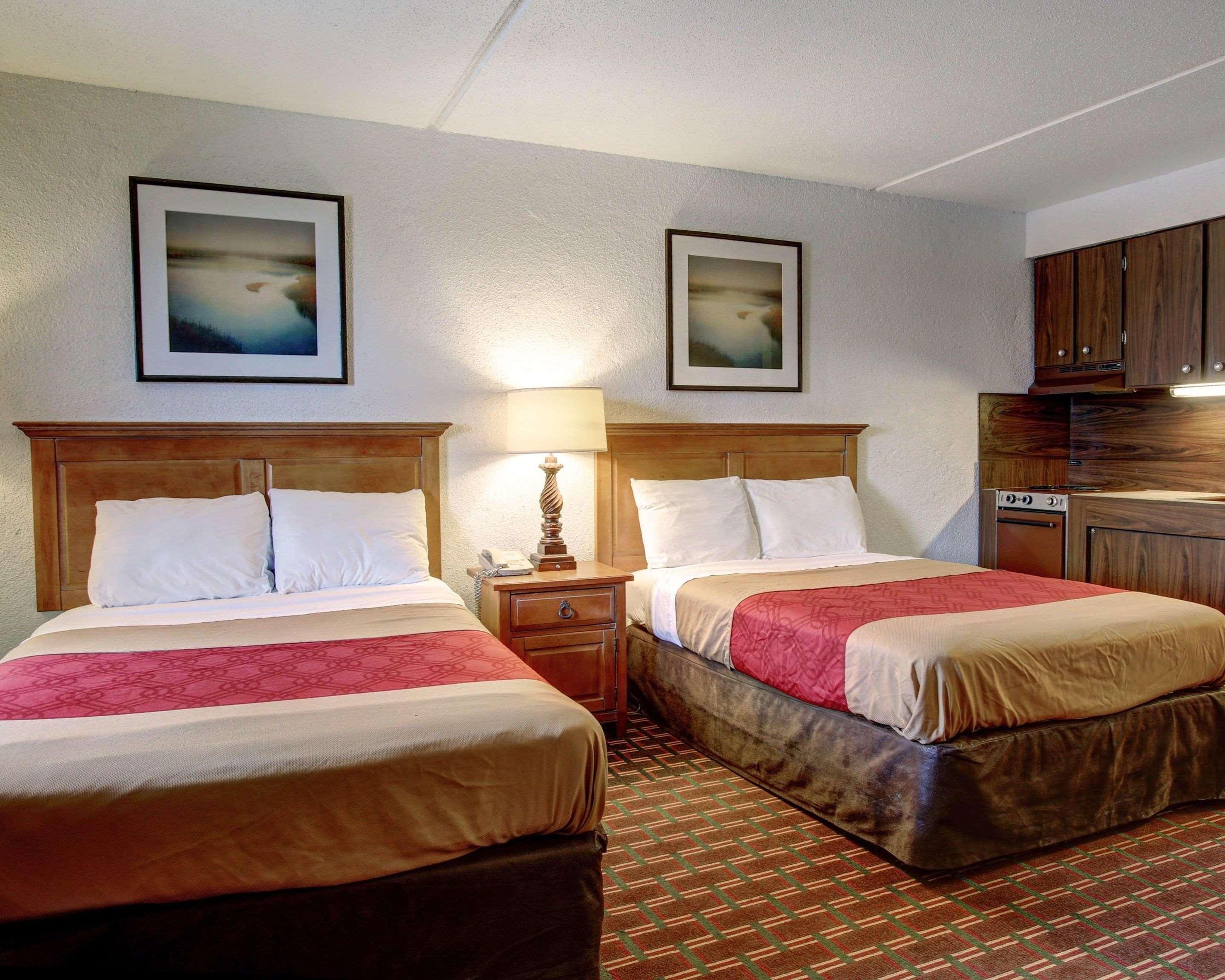 Rodeway Inn Нью Браунфелс Экстерьер фото